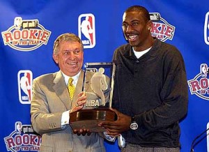 Stoudemire averaged 13.5 points and 8.8 rebounds per game to become the first player drafted out of high school to win the NBA’s Rookie of the Year award.